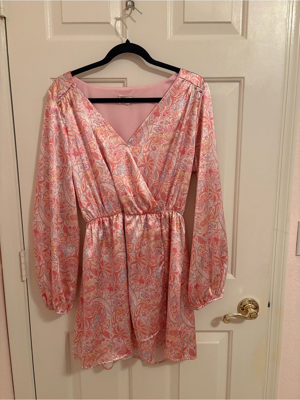 Peach Love California Pink Paisley Long-Sleeve V-Neck Mini Dress